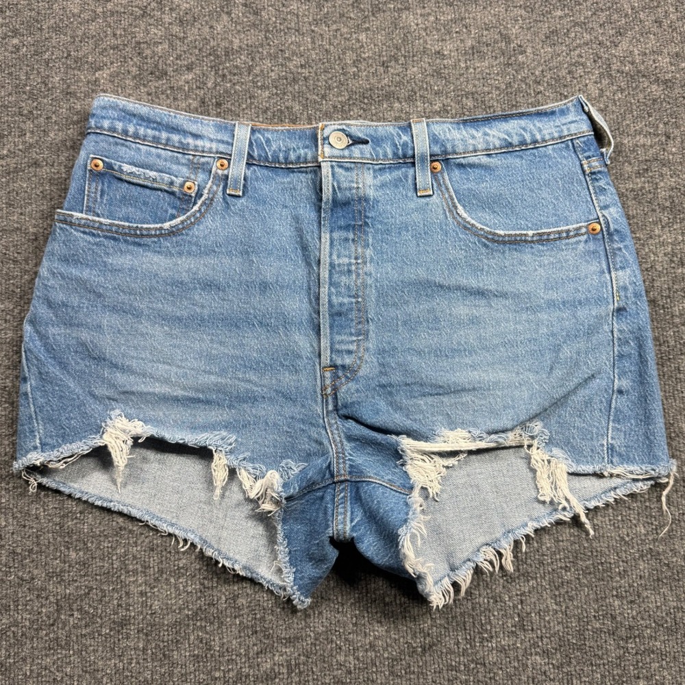 Levis 501 Cutoff Shorts Womens W33 Light Wash Distressed